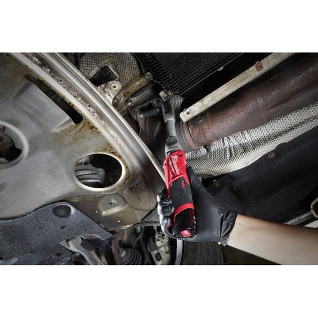 Аккумуляторная бесщёточная трещётка 3/8" MILWAUKEE M12 FIR38LR-0, фото , изображение 8 | SNABZHENIE.com.ua Аккумуляторная бесщёточная трещётка 3/8" MILWAUKEE M12 FIR38LR-0, фото , изображение 8 | SNABZHENIE.com.ua