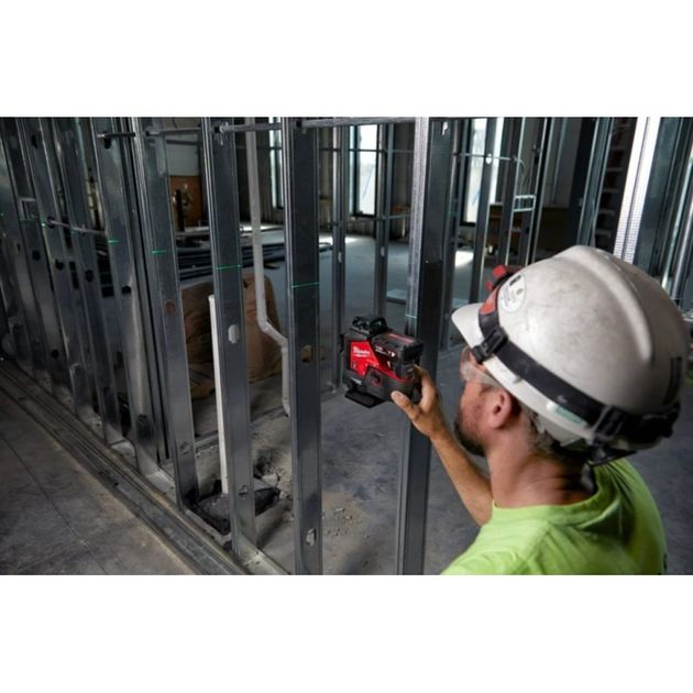 Лазерный нивелир Milwaukee M12 3PL-0C с зелёным лучом, фото , изображение 7 | SNABZHENIE.com.ua Лазерный нивелир Milwaukee M12 3PL-0C с зелёным лучом, фото , изображение 7 | SNABZHENIE.com.ua