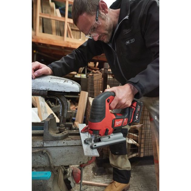 Лобзик аккумуляторный MILWAUKEE M18 BJS-402C 4933451389, фото , изображение 6 | SNABZHENIE.com.ua Лобзик аккумуляторный MILWAUKEE M18 BJS-402C 4933451389, фото , изображение 6 | SNABZHENIE.com.ua