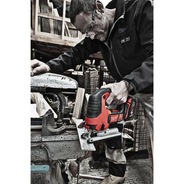 Лобзик аккумуляторный MILWAUKEE M18 BJS-402C 4933451389, фото , изображение 9 | SNABZHENIE.com.ua Лобзик аккумуляторный MILWAUKEE M18 BJS-402C 4933451389, фото , изображение 9 | SNABZHENIE.com.ua