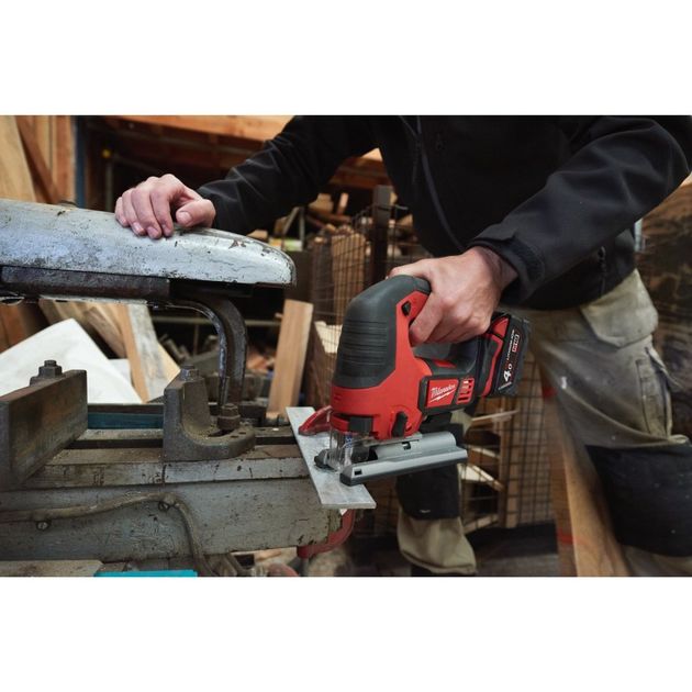 Лобзик аккумуляторный MILWAUKEE M18 BJS-402C 4933451389, фото , изображение 7 | SNABZHENIE.com.ua Лобзик аккумуляторный MILWAUKEE M18 BJS-402C 4933451389, фото , изображение 7 | SNABZHENIE.com.ua
