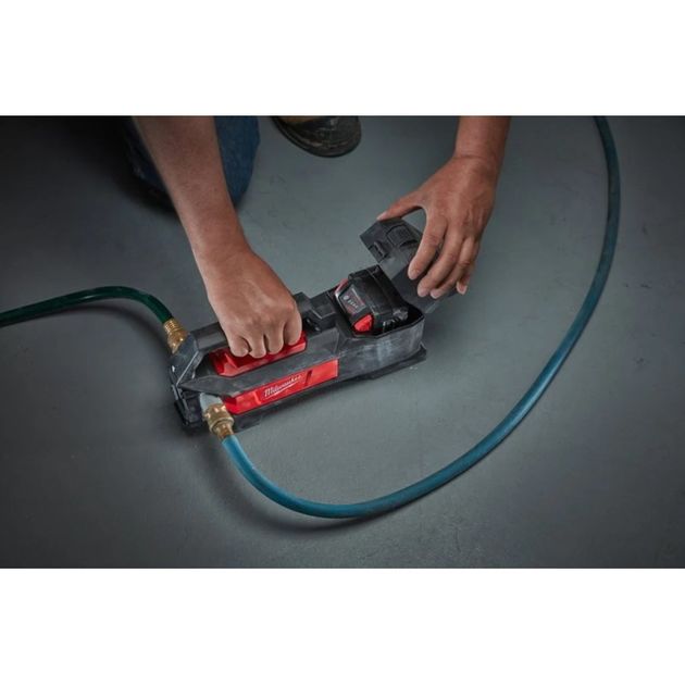 Аккумуляторный насос для воды MILWAUKEE M18 BTP-0, фото , изображение 4 | SNABZHENIE.com.ua Аккумуляторный насос для воды MILWAUKEE M18 BTP-0, фото , изображение 4 | SNABZHENIE.com.ua