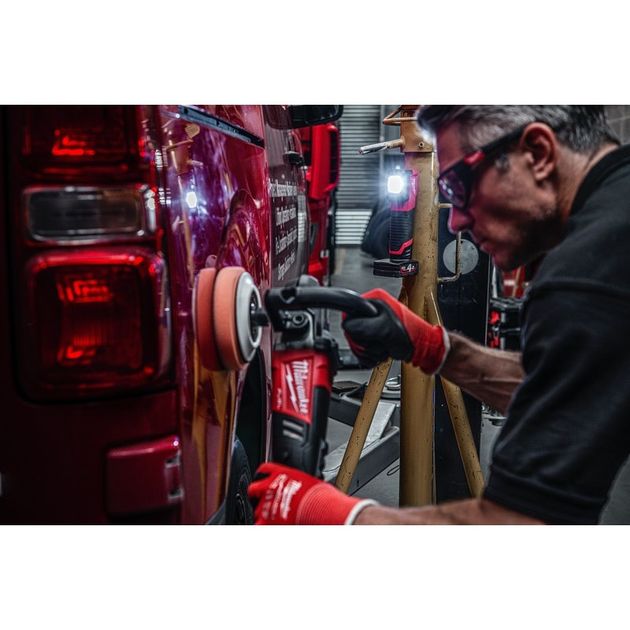 Фонарь для цветоподбора аккумуляторный MILWAUKEE M12 CML-401, фото , изображение 8 | SNABZHENIE.com.ua Фонарь для цветоподбора аккумуляторный MILWAUKEE M12 CML-401, фото , изображение 8 | SNABZHENIE.com.ua
