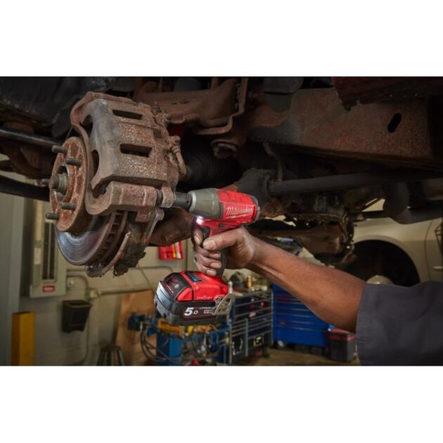 Гайковерт MILWAUKEE 1/2" (339 Нм) с фрикционным кольцом M18 FUEL, фото , изображение 8 | SNABZHENIE.com.ua Гайковерт MILWAUKEE 1/2" (339 Нм) с фрикционным кольцом M18 FUEL, фото , изображение 8 | SNABZHENIE.com.ua