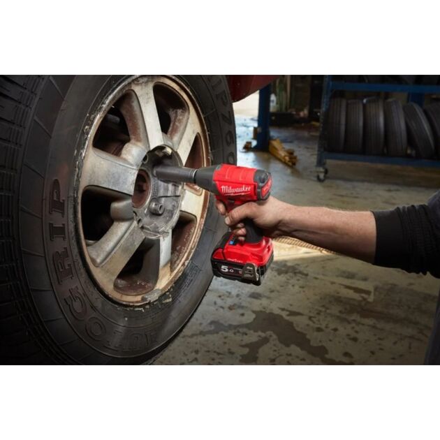 Гайковерт MILWAUKEE 1/2" (339 Нм) с фрикционным кольцом M18 FUEL, фото , изображение 9 | SNABZHENIE.com.ua Гайковерт MILWAUKEE 1/2" (339 Нм) с фрикционным кольцом M18 FUEL, фото , изображение 9 | SNABZHENIE.com.ua