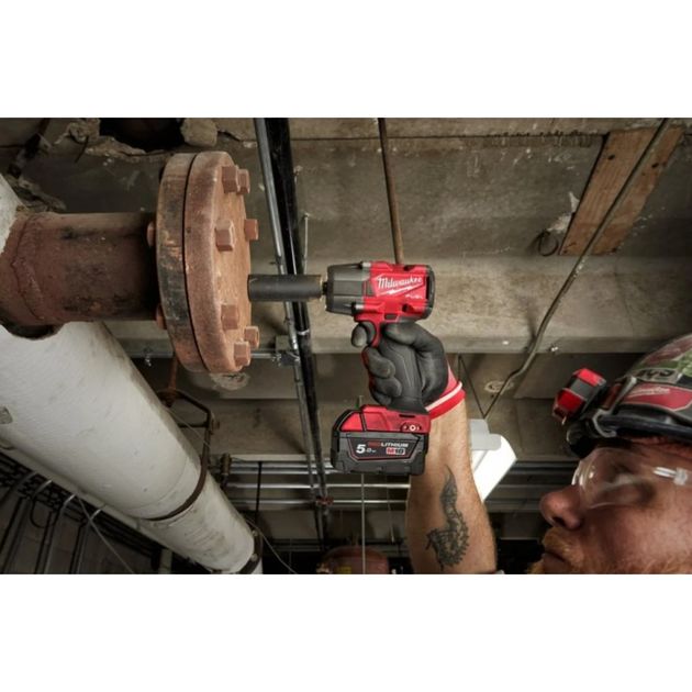 Гайковерт MILWAUKEE 1/2" (745 Нм) с фрикционным кольцом M18 FMTIW2F12-0, фото , изображение 10 | SNABZHENIE.com.ua Гайковерт MILWAUKEE 1/2" (745 Нм) с фрикционным кольцом M18 FMTIW2F12-0, фото , изображение 10 | SNABZHENIE.com.ua