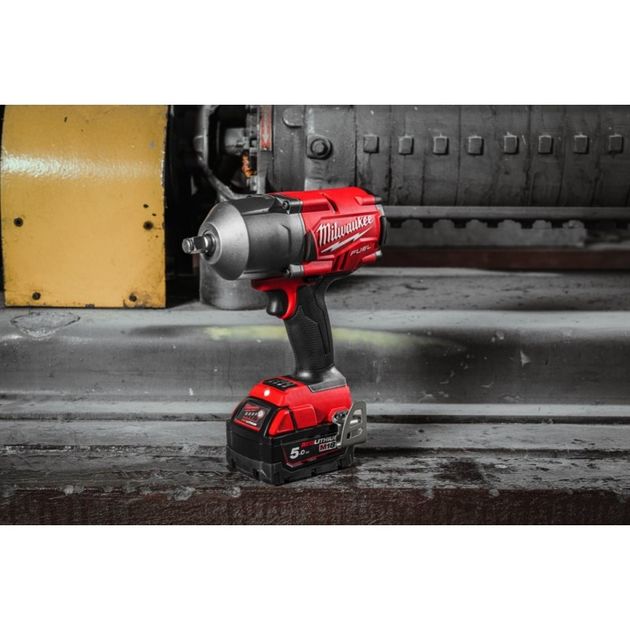 Гайковерт высокомоментный MILWAUKEE 1/2" 1898 Нм M18 FHIWF12-0X FUEL™, фото , изображение 8 | SNABZHENIE.com.ua Гайковерт высокомоментный MILWAUKEE 1/2" 1898 Нм M18 FHIWF12-0X FUEL™, фото , изображение 8 | SNABZHENIE.com.ua