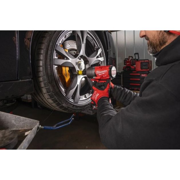 Гайковерт високобрутальний MILWAUKEE 1/2 (1898 Нм) з кільцем M18 ONEFHIWF12-502X ONE-KEY (2 акумулятори + ЗУ), фото , зображення 10 | SNABZHENIE.com.ua Гайковерт високобрутальний MILWAUKEE 1/2 (1898 Нм) з кільцем M18 ONEFHIWF12-502X ONE-KEY (2 акумулятори + ЗУ), фото , зображення 10 | SNABZHENIE.com.ua