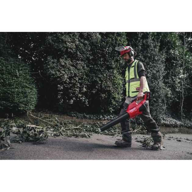Аккумуляторная воздуходувка M18 FBL-0 FUEL™ MILWAUKEE, фото , изображение 6 | SNABZHENIE.com.ua Аккумуляторная воздуходувка M18 FBL-0 FUEL™ MILWAUKEE, фото , изображение 6 | SNABZHENIE.com.ua