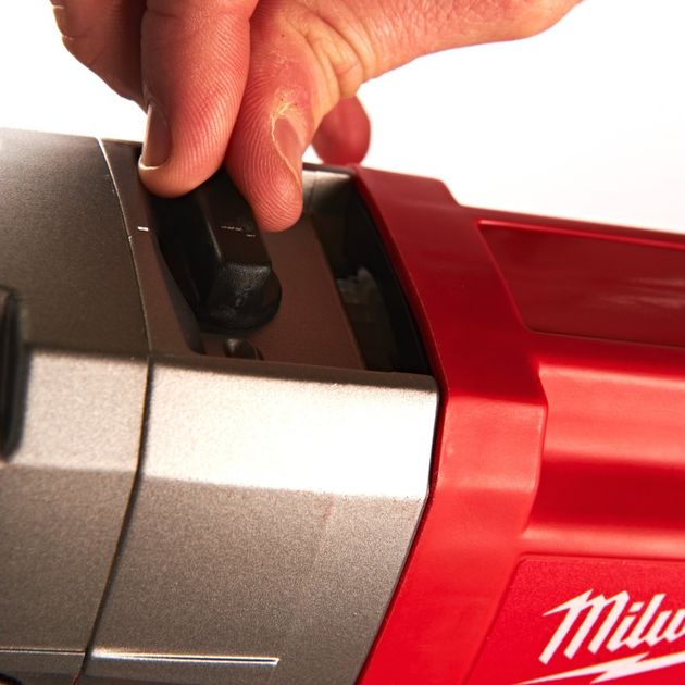 Дрель ударна MILWAUKEE SB 2-35 D 4933380507, крутний момент 57 Нм, фото , зображення 3 | SNABZHENIE.com.ua Дрель ударна MILWAUKEE SB 2-35 D 4933380507, крутний момент 57 Нм, фото , зображення 3 | SNABZHENIE.com.ua