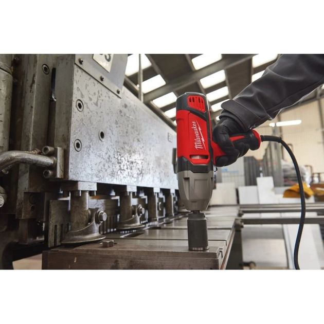 Гайковерт 3/4 MILWAUKEE IPWE 520 R, момент 520 Нм, фото , зображення 6 | SNABZHENIE.com.ua Гайковерт 3/4 MILWAUKEE IPWE 520 R, момент 520 Нм, фото , зображення 6 | SNABZHENIE.com.ua