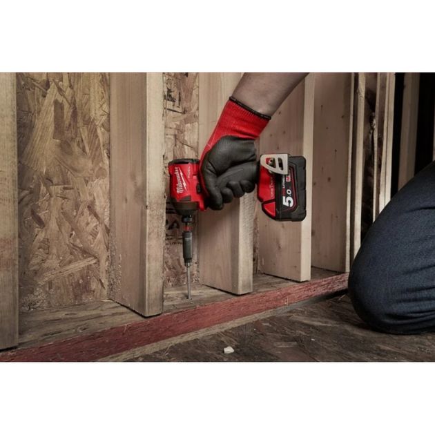 Шуруповерт ударный аккумуляторный MILWAUKEE M18 ONEID2-0X, 226 Нм, фото , изображение 8 | SNABZHENIE.com.ua Шуруповерт ударный аккумуляторный MILWAUKEE M18 ONEID2-0X, 226 Нм, фото , изображение 8 | SNABZHENIE.com.ua