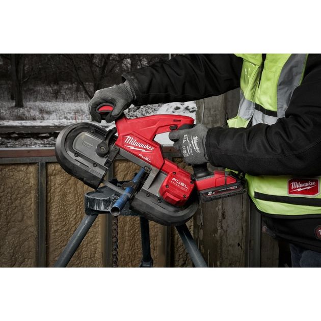 Компактная ленточная пила MILWAUKEE M18 FUEL™ FBS85-202C, фото , изображение 7 | SNABZHENIE.com.ua Компактная ленточная пила MILWAUKEE M18 FUEL™ FBS85-202C, фото , изображение 7 | SNABZHENIE.com.ua