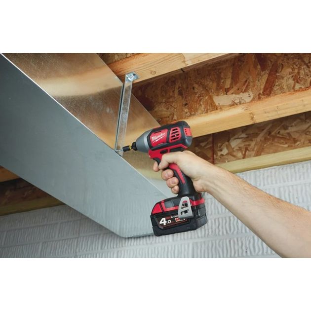 Компактный винтоверт MILWAUKEE 1/4'' Hex M18 BID-402C, 180 Нм, фото , изображение 6 | SNABZHENIE.com.ua Компактный винтоверт MILWAUKEE 1/4'' Hex M18 BID-402C, 180 Нм, фото , изображение 6 | SNABZHENIE.com.ua