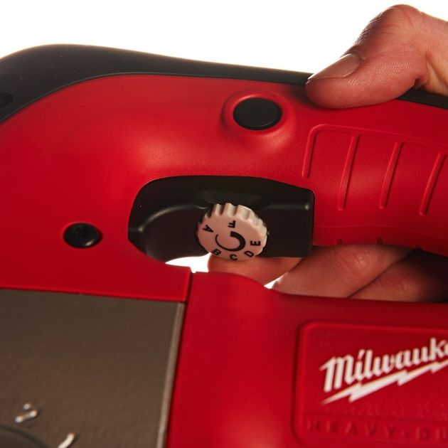 Лобзик MILWAUKEE JSPE 135 TX з грибоподібною рукояткою 4933381230, фото , зображення 10 | SNABZHENIE.com.ua Лобзик MILWAUKEE JSPE 135 TX з грибоподібною рукояткою 4933381230, фото , зображення 10 | SNABZHENIE.com.ua