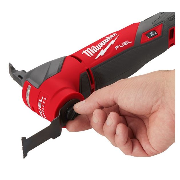 Многофункциональный инструмент MILWAUKEE M18 FUEL FMT-502X, фото , изображение 4 | SNABZHENIE.com.ua Многофункциональный инструмент MILWAUKEE M18 FUEL FMT-502X, фото , изображение 4 | SNABZHENIE.com.ua