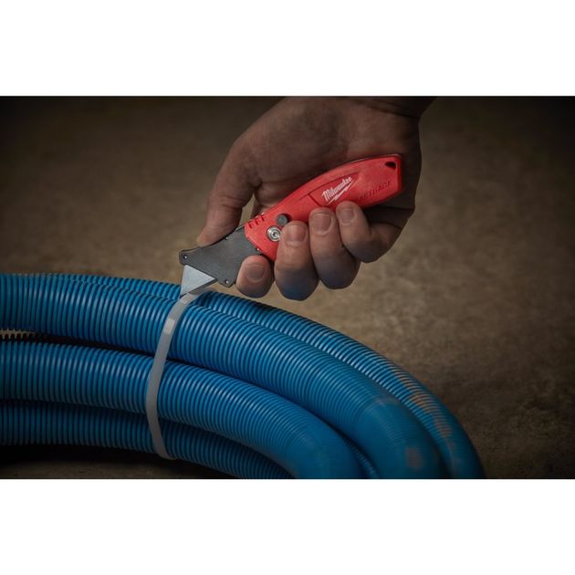 Складной многофункциональный нож FASTBACK™ MILWAUKEE 4932471356, фото , изображение 6 | SNABZHENIE.com.ua Складной многофункциональный нож FASTBACK™ MILWAUKEE 4932471356, фото , изображение 6 | SNABZHENIE.com.ua