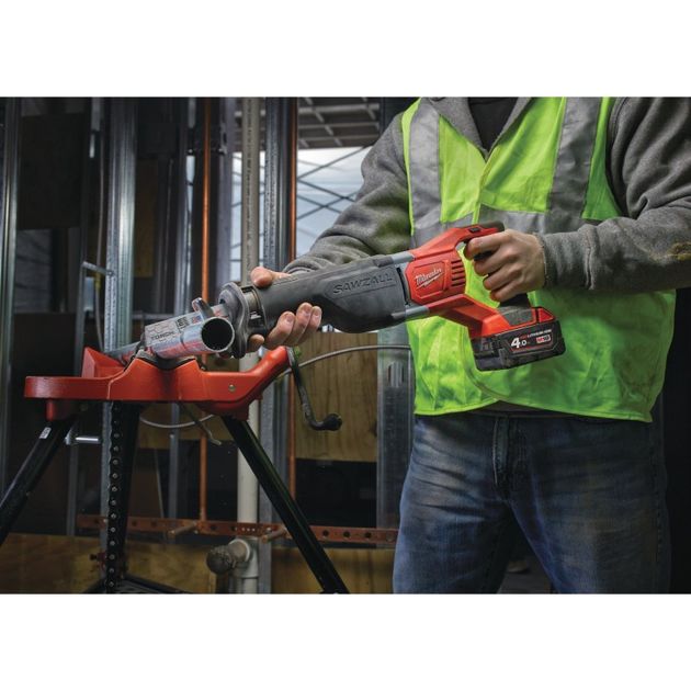 Сабельна пила MILWAUKEE M18 HEAVY DUTY SAWZALL® M18 BSX-402C 4933447285, фото , зображення 4 | SNABZHENIE.com.ua