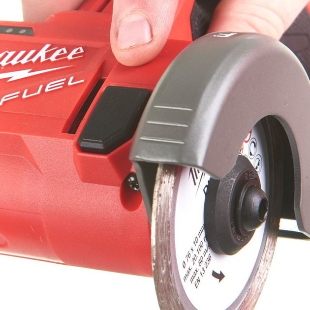 Дисковая пила аккумуляторная M12 FCOT-0 FUEL MILWAUKEE, фото , изображение 4 | SNABZHENIE.com.ua Дисковая пила аккумуляторная M12 FCOT-0 FUEL MILWAUKEE, фото , изображение 4 | SNABZHENIE.com.ua