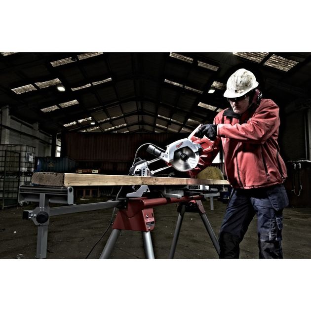 Пила торцовочная 216 мм с протяжкой MILWAUKEE 4933471055, фото , изображение 7 | SNABZHENIE.com.ua Пила торцовочная 216 мм с протяжкой MILWAUKEE 4933471055, фото , изображение 7 | SNABZHENIE.com.ua