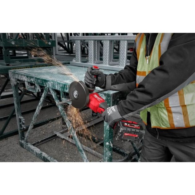 Углошліфувальна машина MILWAUKEE 125 мм M18 FHSAG125XPDB з тормозом і лопаточним вимикачем, фото , зображення 8 | SNABZHENIE.com.ua