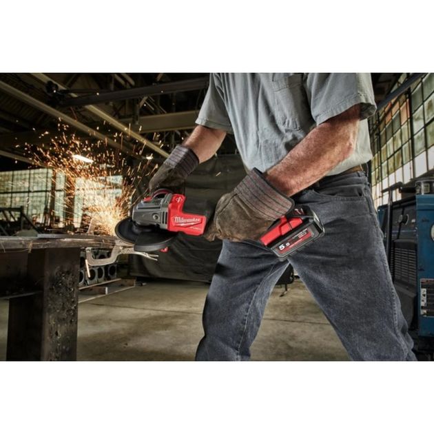 Углошліфувальна машина MILWAUKEE 125 мм M18 FHSAG125XPDB з тормозом і лопаточним вимикачем, фото , зображення 7 | SNABZHENIE.com.ua