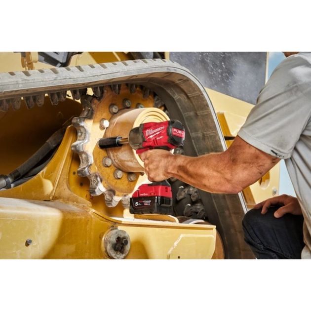 Гайковерт висококрутний MILWAUKEE 1/2 (1500 Нм) з подовженим шпинделем M18 ONEFHIWF12E-0X, фото , зображення 4 | SNABZHENIE.com.ua Гайковерт висококрутний MILWAUKEE 1/2 (1500 Нм) з подовженим шпинделем M18 ONEFHIWF12E-0X, фото , зображення 4 | SNABZHENIE.com.ua