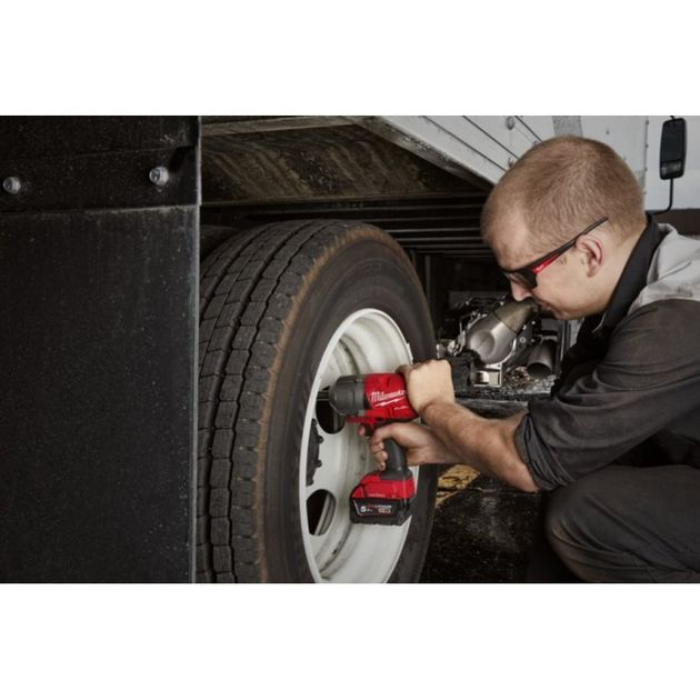 Гайковерт висококрутний MILWAUKEE 1/2 (1500 Нм) з подовженим шпинделем M18 ONEFHIWF12E-0X, фото , зображення 7 | SNABZHENIE.com.ua Гайковерт висококрутний MILWAUKEE 1/2 (1500 Нм) з подовженим шпинделем M18 ONEFHIWF12E-0X, фото , зображення 7 | SNABZHENIE.com.ua