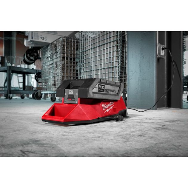 Аккумулятор MILWAUKEE MXF XC406 6.0 Ач 4933471837, фото , изображение 4 | SNABZHENIE.com.ua Аккумулятор MILWAUKEE MXF XC406 6.0 Ач 4933471837, фото , изображение 4 | SNABZHENIE.com.ua