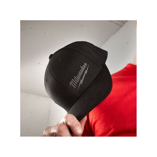 Кепка MILWAUKEE черная размер L/XL, фото , изображение 2 | SNABZHENIE.com.ua Кепка MILWAUKEE черная размер L/XL, фото , изображение 2 | SNABZHENIE.com.ua