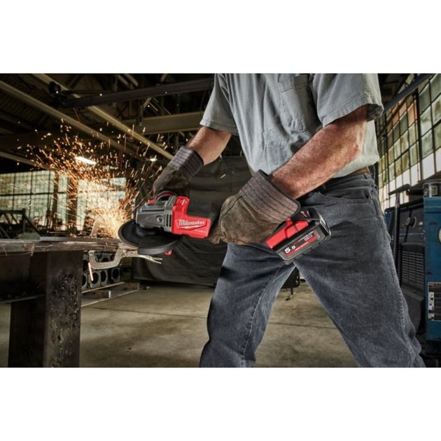 Углошліфувальна машина акумуляторна MILWAUKEE M18 FHSAG125XPDB-0, фото , зображення 9 | SNABZHENIE.com.ua Углошліфувальна машина акумуляторна MILWAUKEE M18 FHSAG125XPDB-0, фото , зображення 9 | SNABZHENIE.com.ua