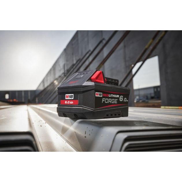 Акумулятор MILWAUKEE M18 FH6 FORGE™ 6.0 Ач 4932492533, фото , зображення 7 | SNABZHENIE.com.ua Акумулятор MILWAUKEE M18 FH6 FORGE™ 6.0 Ач 4932492533, фото , зображення 7 | SNABZHENIE.com.ua