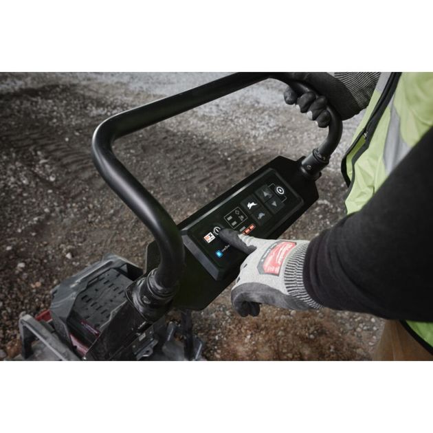 Виброплита аккумуляторная MILWAUKEE MXF PC50-122, фото , изображение 4 | SNABZHENIE.com.ua