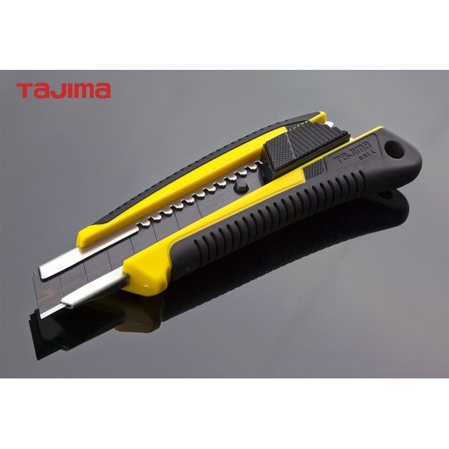 Нож строительный TAJIMA 18 мм с автоматическим фиксатором, фото , изображение 4 | SNABZHENIE.com.ua Нож строительный TAJIMA 18 мм с автоматическим фиксатором, фото , изображение 4 | SNABZHENIE.com.ua