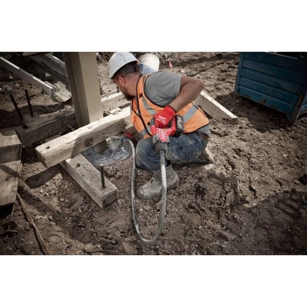 Вибратор погружной аккумуляторный MILWAUKEE M18 FUEL FCVN12-0, фото , изображение 4 | SNABZHENIE.com.ua Вибратор погружной аккумуляторный MILWAUKEE M18 FUEL FCVN12-0, фото , изображение 4 | SNABZHENIE.com.ua
