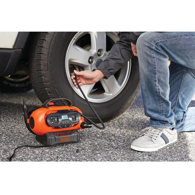 Аккумуляторный автомобильный компрессор BLACK+DECKER BDCINF18N, фото , изображение 5 | SNABZHENIE.com.ua Аккумуляторный автомобильный компрессор BLACK+DECKER BDCINF18N, фото , изображение 5 | SNABZHENIE.com.ua