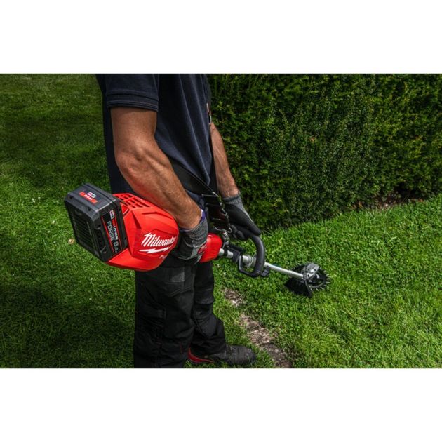 Привод багатофункціональний акумуляторний (база) MILWAUKEE M18 FOPH2-802 (ЗУ+2акк.Х8Ач), фото , зображення 2 | SNABZHENIE.com.ua Привод багатофункціональний акумуляторний (база) MILWAUKEE M18 FOPH2-802 (ЗУ+2акк.Х8Ач), фото , зображення 2 | SNABZHENIE.com.ua