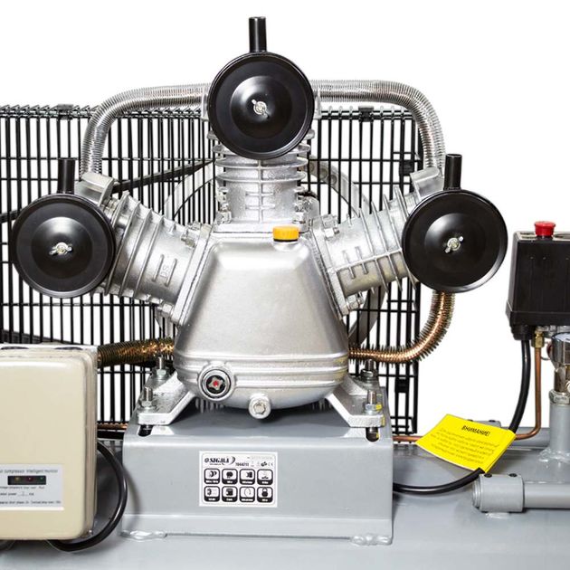 Компресор ремінний трьохциліндровий 380В 3кВт 610л/хв 10бар 135л SIGMA (7044711), фото , зображення 3 | SNABZHENIE.com.ua