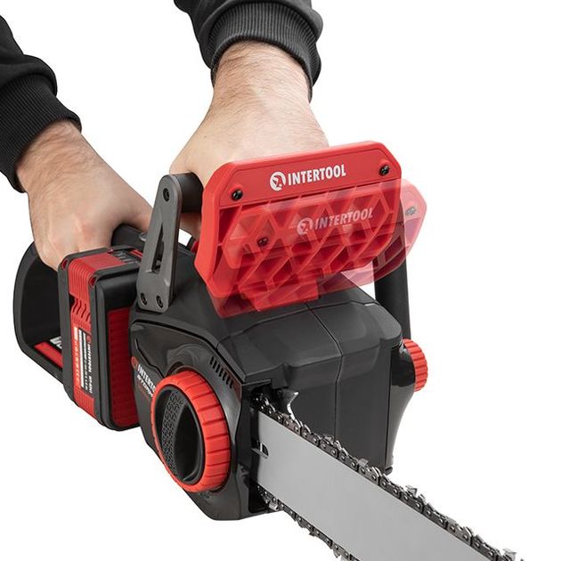Цепна акумуляторна пила з безщітковим двигуном 40 В (2х20 В), шина 35 см, SDS-система натяжки ланцюга, без ЗУ і АКБ INTERTOOL WT-9211, фото , зображення 10 | SNABZHENIE.com.ua Цепна акумуляторна пила з безщітковим двигуном 40 В (2х20 В), шина 35 см, SDS-система натяжки ланцюга, без ЗУ і АКБ INTERTOOL WT-9211, фото , зображення 10 | SNABZHENIE.com.ua