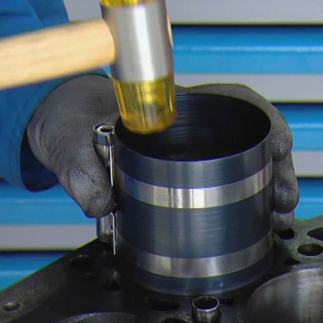 UNIOR Приспособление для обжима поршневых колец, фото , изображение 4 | SNABZHENIE.com.ua