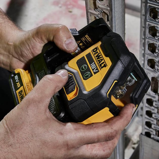 Лазерный уровень линейный DeWALT DCLE34021N, фото , изображение 3 | SNABZHENIE.com.ua