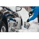 Fiskars Лопата для снігу Light 71.5см, 750г, полегшена, алюмінієва (автомобільна), фото , зображення 3 | SNABZHENIE.com.ua Fiskars Лопата для снігу Light 71.5см, 750г, полегшена, алюмінієва (автомобільна), фото , зображення 3 | SNABZHENIE.com.ua