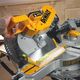 Пила торцовочная настольная DeWALT DWS780, фото , изображение 4 | SNABZHENIE.com.ua Пила торцовочная настольная DeWALT DWS780, фото , изображение 4 | SNABZHENIE.com.ua